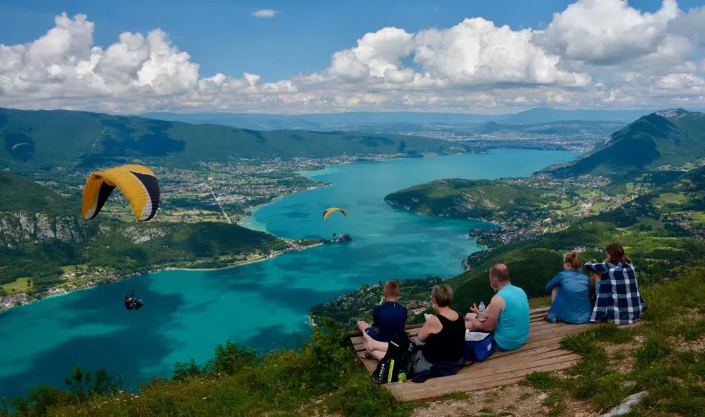 photo du lac inspirée par le Monopoly d'Annecy